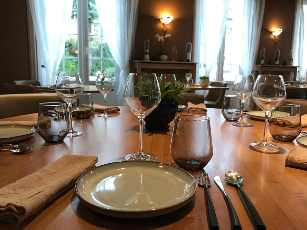 Logis Hotel-restaurant Les Airelles Hotel Neufchâtel-en-Bray