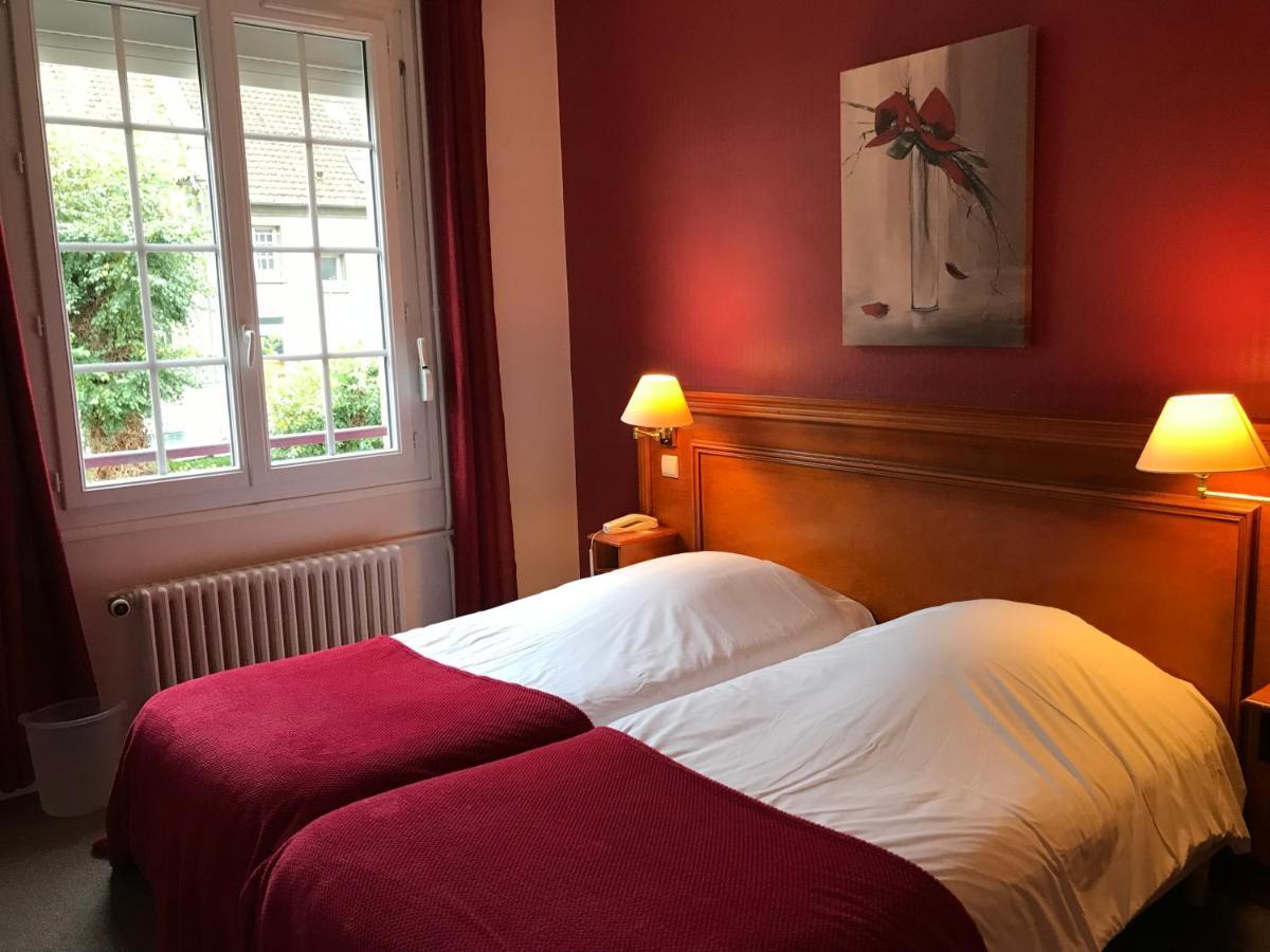 Hotel Logis Hotel-restaurant Les Airelles Neufchâtel-en-Bray