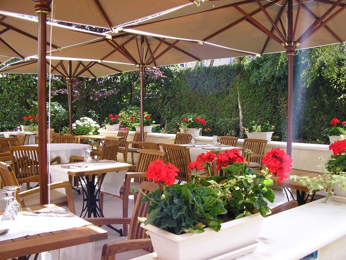 Hotel Logis Hotel-restaurant Les Airelles 2*