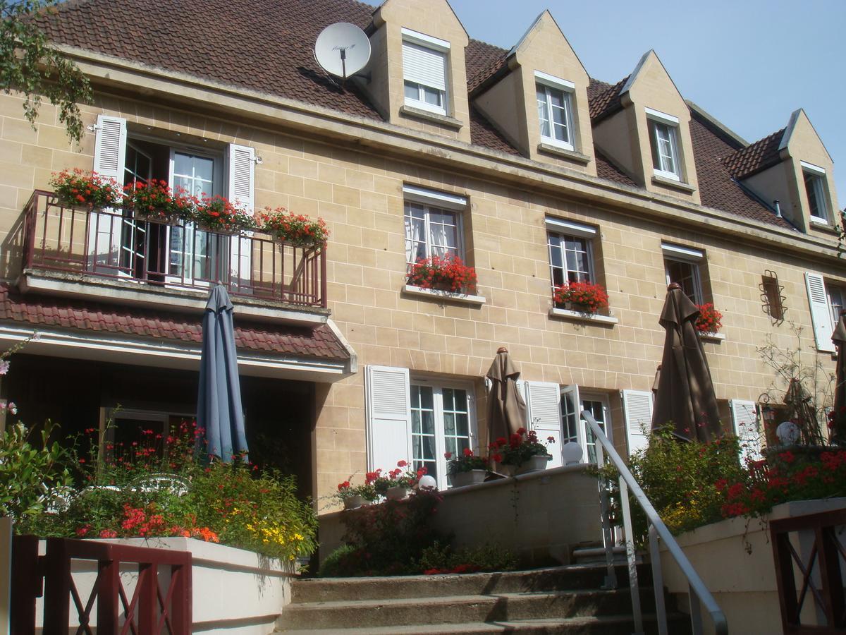 Hotel Logis Hotel-restaurant Les Airelles 2*